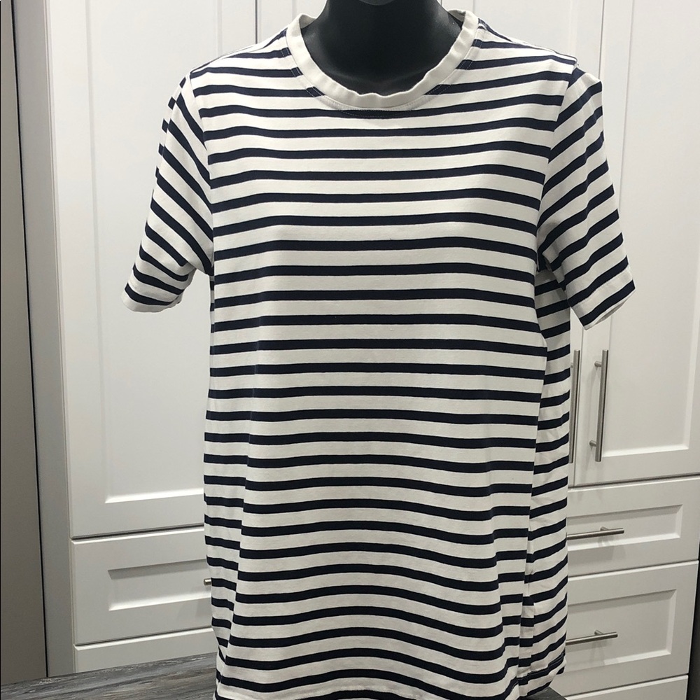 H&M Maternity Nursing-Friendly Top – White & Navy Stripes – Size Small